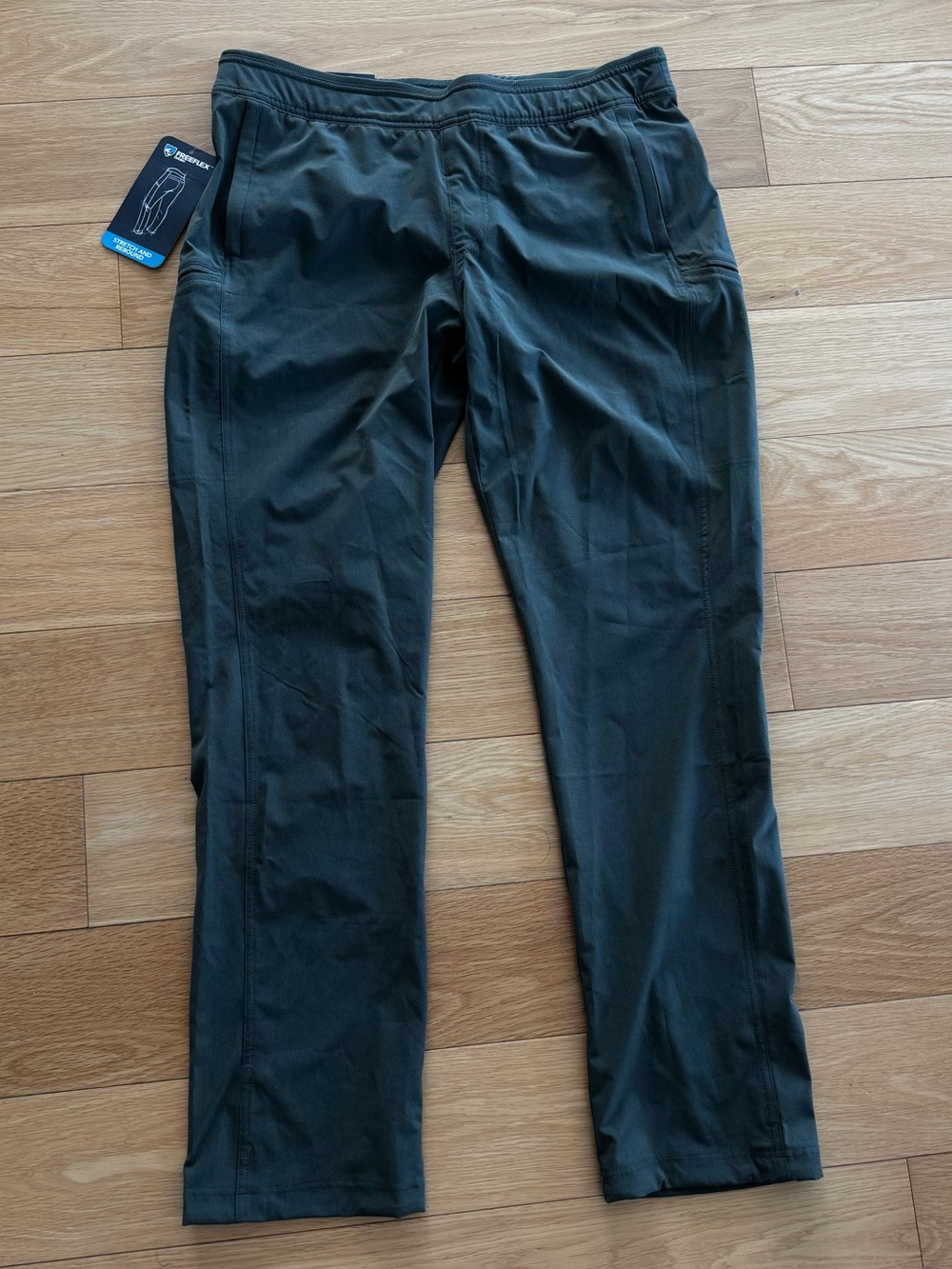 NWT Kuhl freeflex dark green womens dash hiking trail soft lightweight pants L